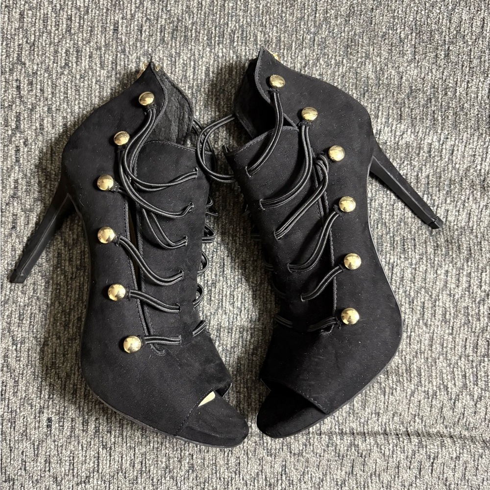 Jessica Simpson Black Heels With Gold Accent Buttons Women’s Size 8